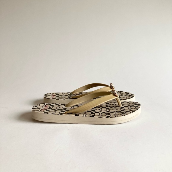 Coach Beige Black Signature Logo Rubber Flip Flops size 6 - Picture 3 of 12